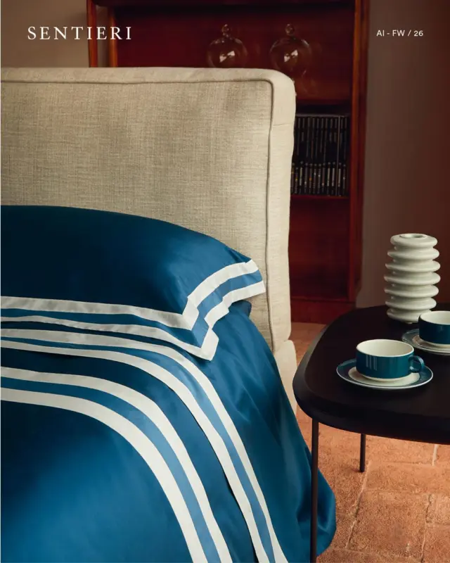 La leggera lucentezza del tessuto restituisce grande eleganza alle tinte unite, ora interpretate nelle cromie di stagione.
Scopri la collezione in negozio.

#fazzini #fazzinihome #italianattitude #madeinitaly #autunnoinverno #fallwinter #sentieri